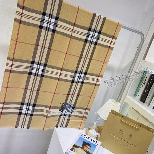 Burberry經典寬格混紡大規格披肩經典格子披肩圍巾 巴寶莉2021新款女士棉絨圍巾  mmj1317